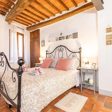 Apartment La Casina In Via Fiorita